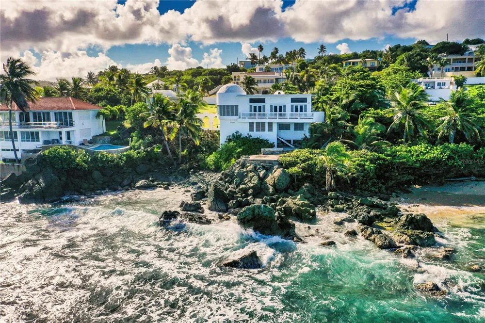 316 EL MAROC Vieques, PR 00765