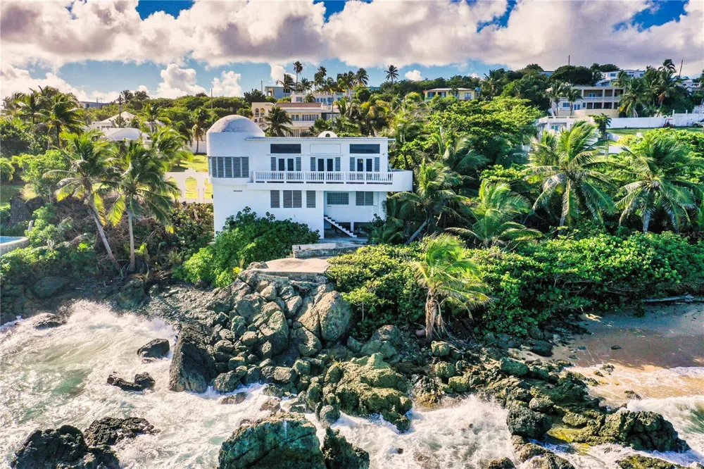 316 EL MAROC Vieques, PR 00765