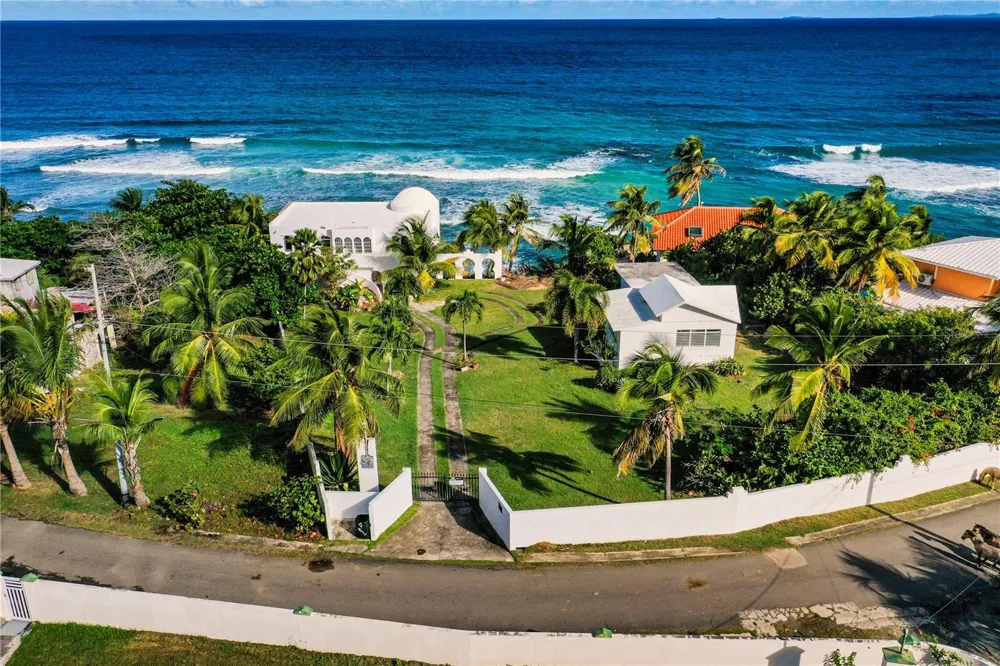 316 EL MAROC Vieques, PR 00765