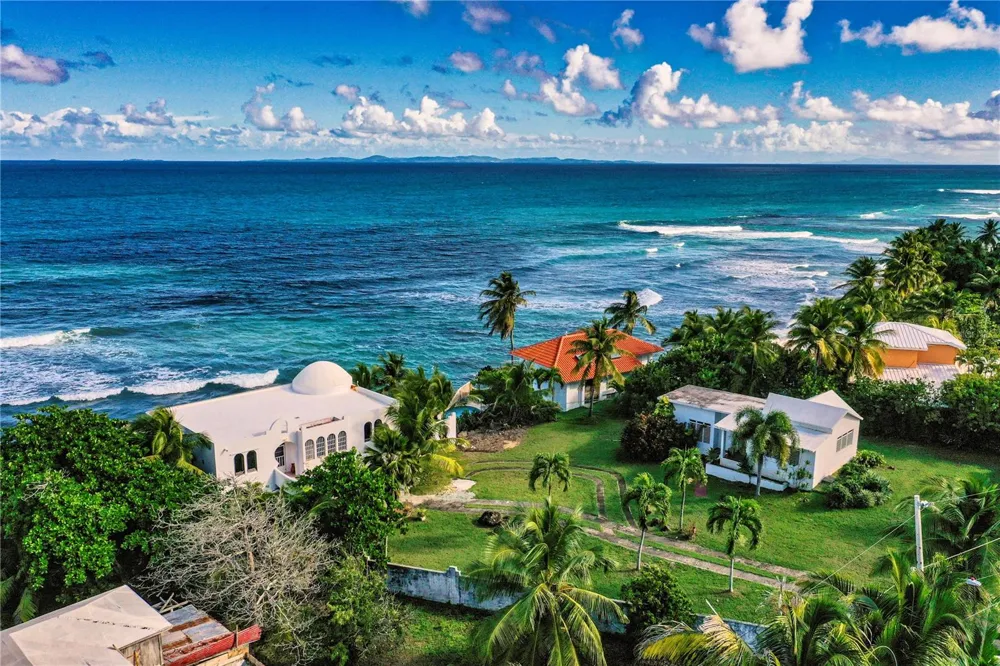 316 EL MAROC Vieques, PR 00765
