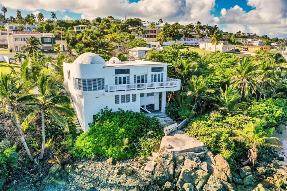 316 EL MAROC Vieques, PR 00765