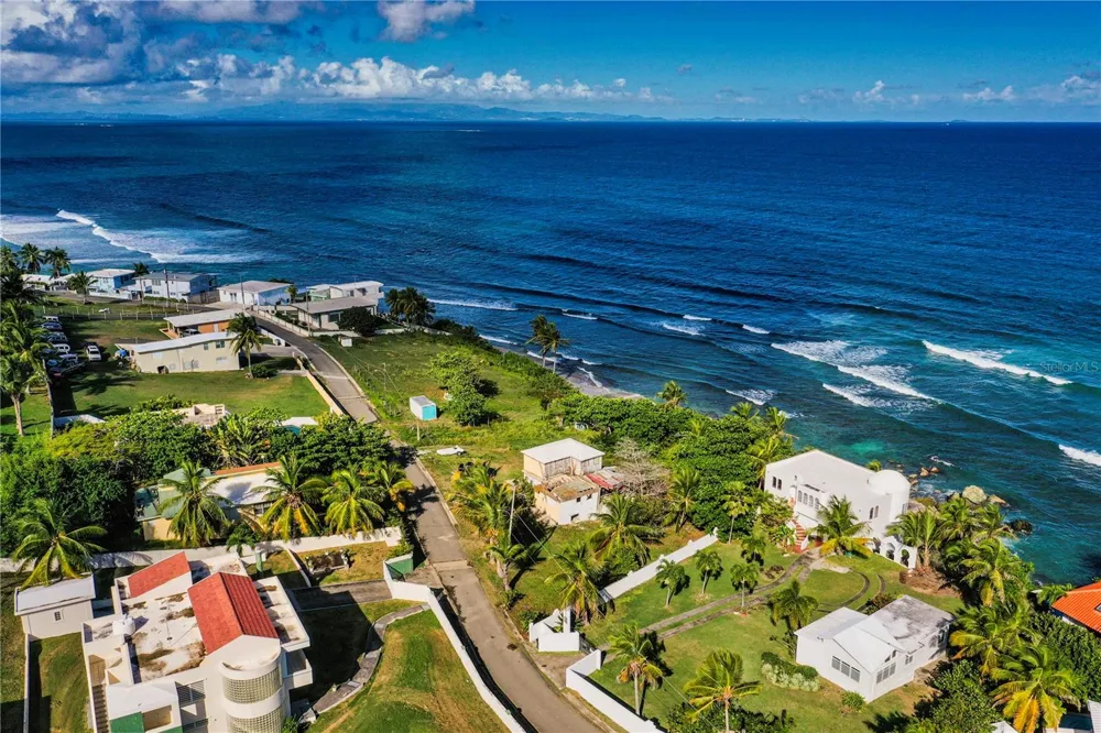 316 EL MAROC Vieques, PR 00765