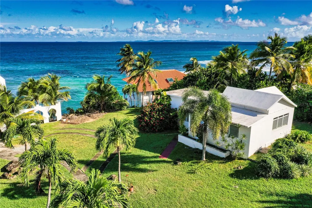 316 EL MAROC Vieques, PR 00765