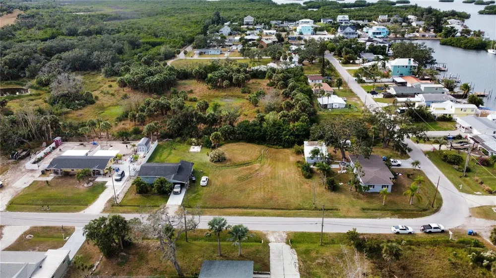 CANAL Ruskin, FL 33570