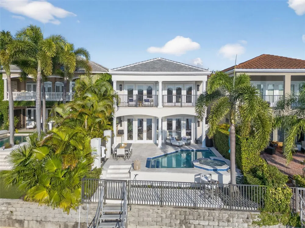 1009 ROYAL PASS ROAD Tampa, FL 33602
