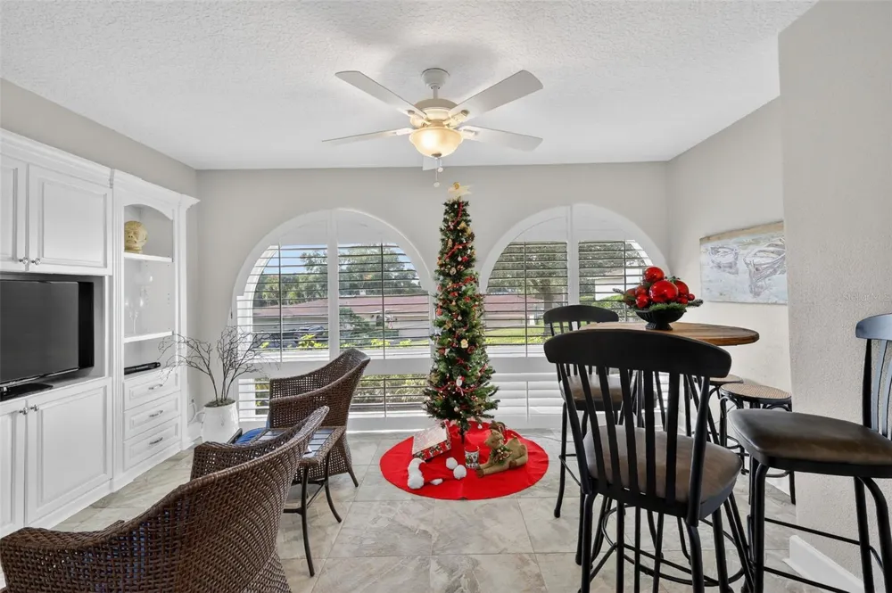 100 S TREMAIN STREET #F1 Mount Dora, FL 32757