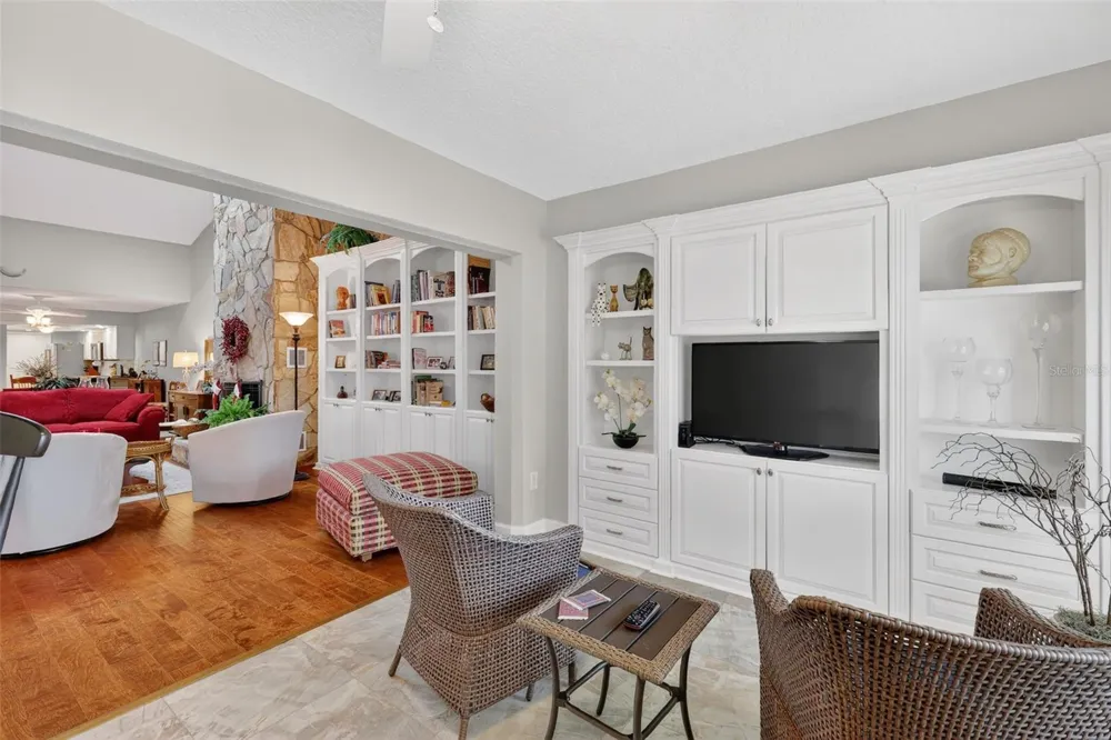 100 S TREMAIN STREET #F1 Mount Dora, FL 32757