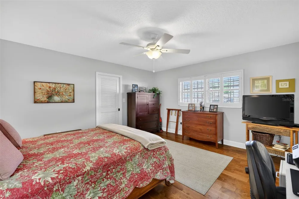 100 S TREMAIN STREET #F1 Mount Dora, FL 32757