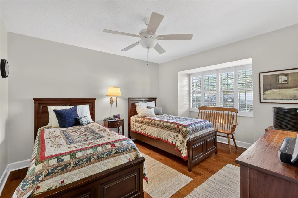 100 S TREMAIN STREET #F1 Mount Dora, FL 32757