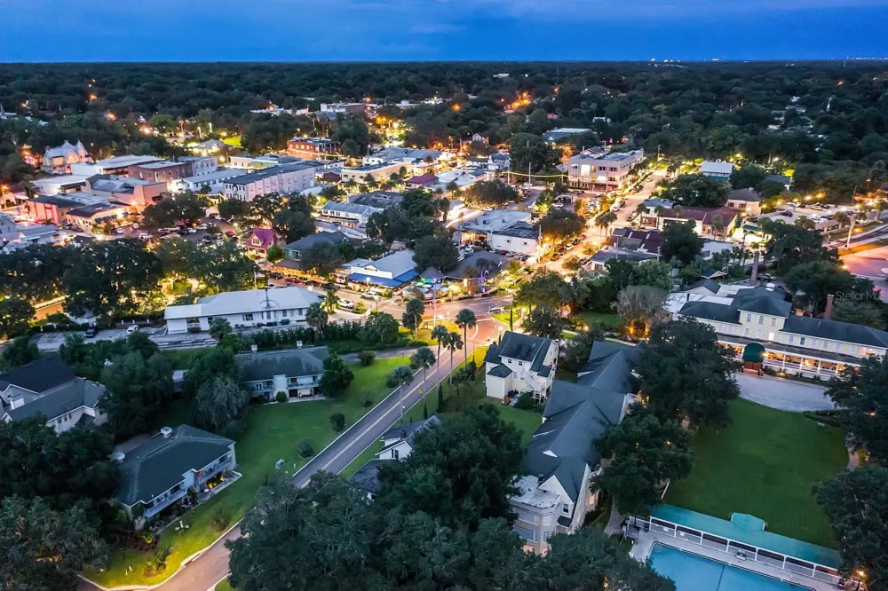 100 S TREMAIN STREET #F1 Mount Dora, FL 32757