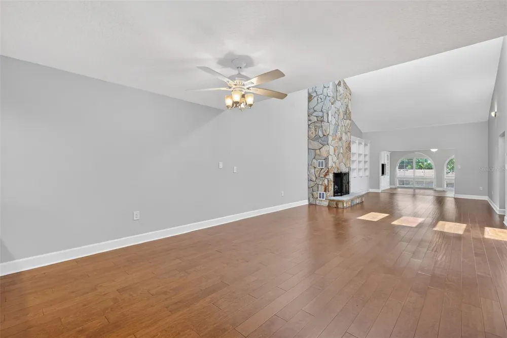 100 S TREMAIN STREET #F1 Mount Dora, FL 32757