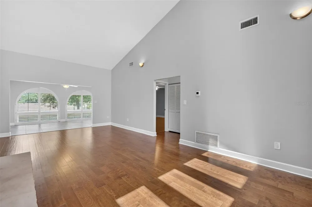 100 S TREMAIN STREET #F1 Mount Dora, FL 32757