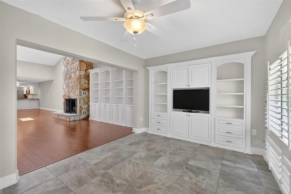 100 S TREMAIN STREET #F1 Mount Dora, FL 32757