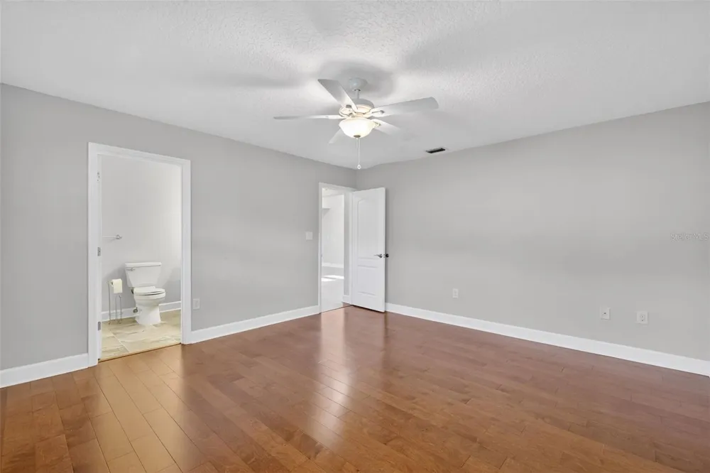 100 S TREMAIN STREET #F1 Mount Dora, FL 32757