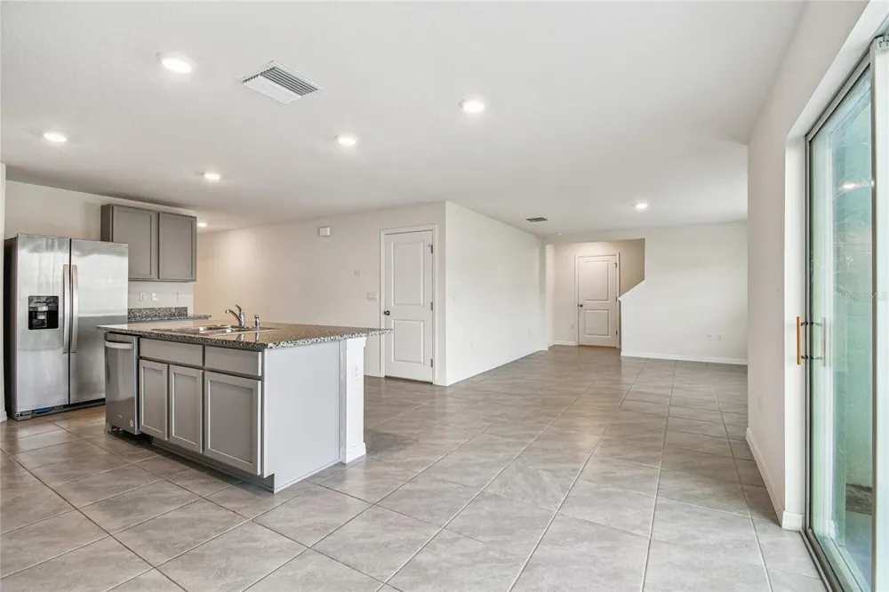 9208 MISSION BAY PLACE Tampa, FL 33637