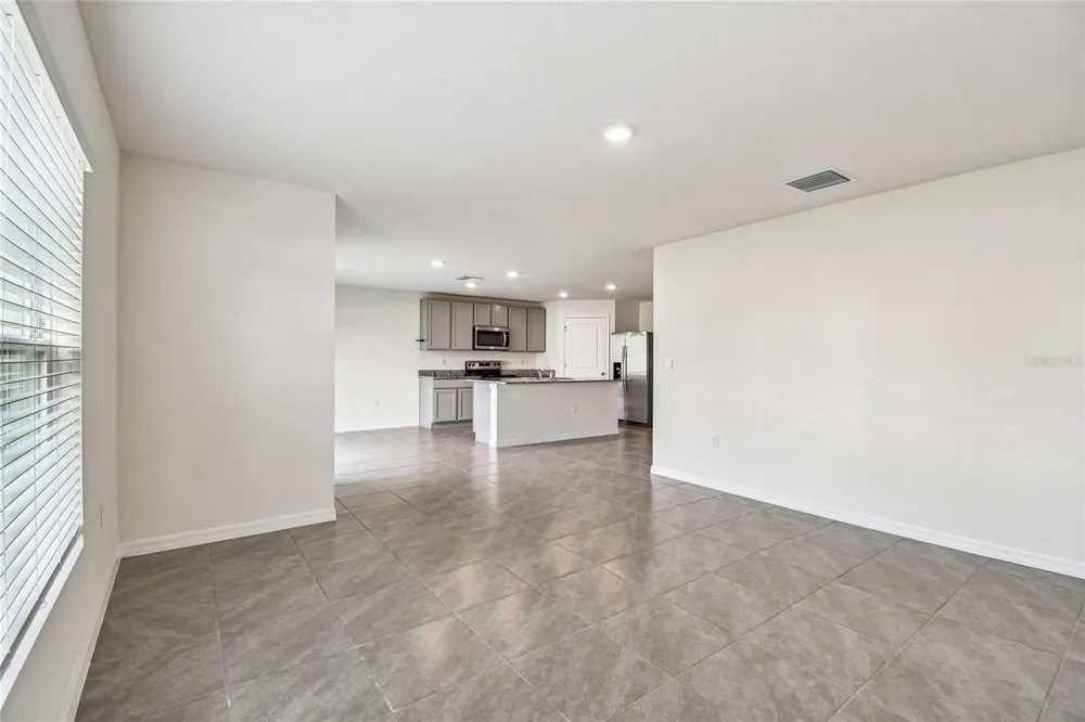 9208 MISSION BAY PLACE Tampa, FL 33637