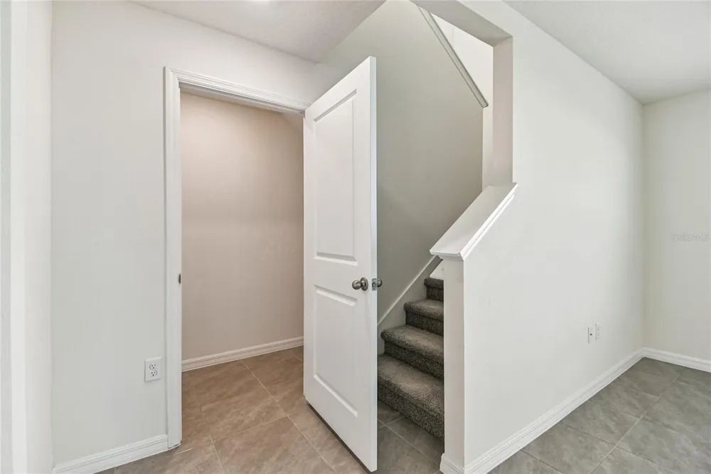 9208 MISSION BAY PLACE Tampa, FL 33637