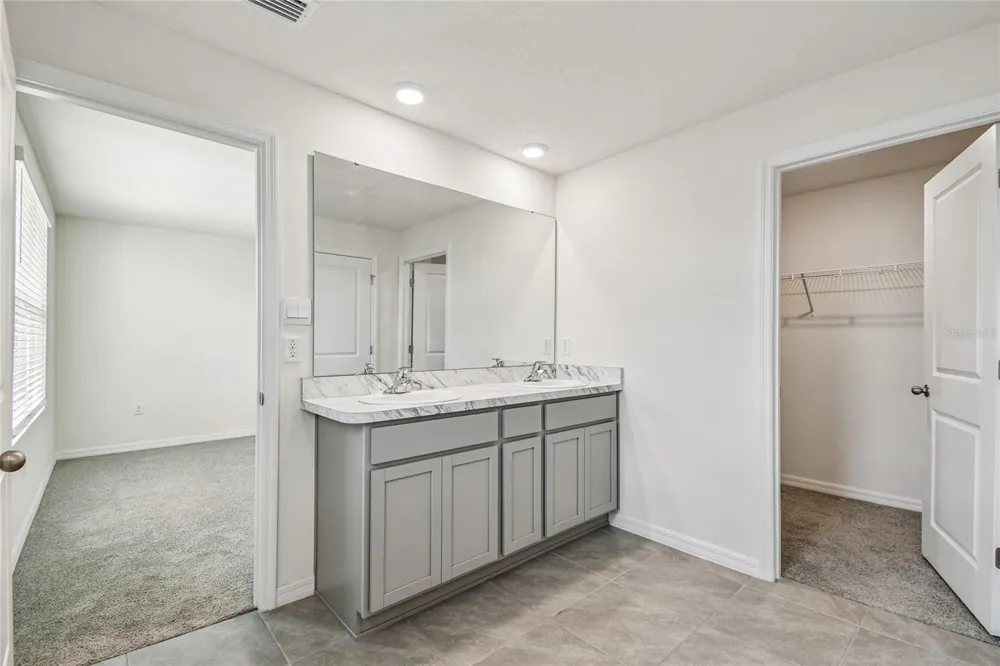 9208 MISSION BAY PLACE Tampa, FL 33637