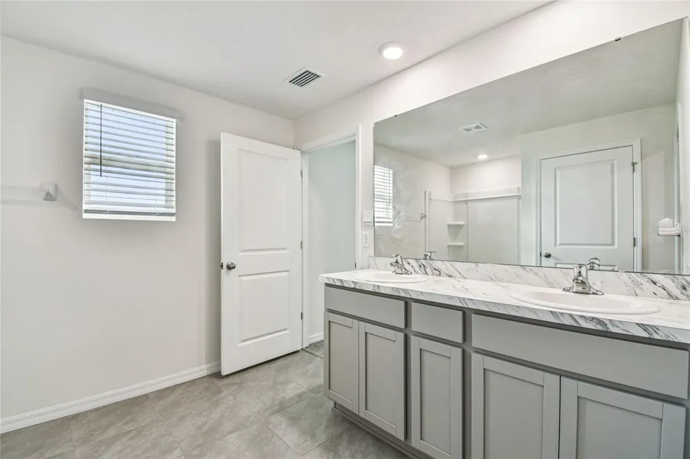 9208 MISSION BAY PLACE Tampa, FL 33637