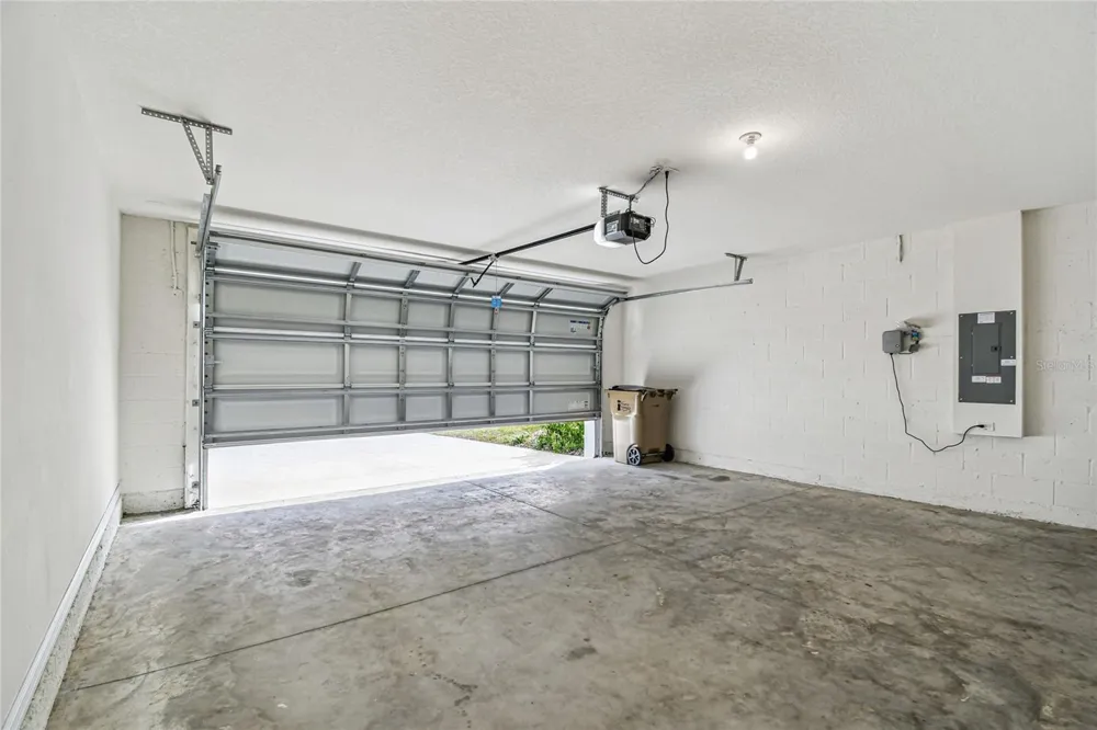 9208 MISSION BAY PLACE Tampa, FL 33637