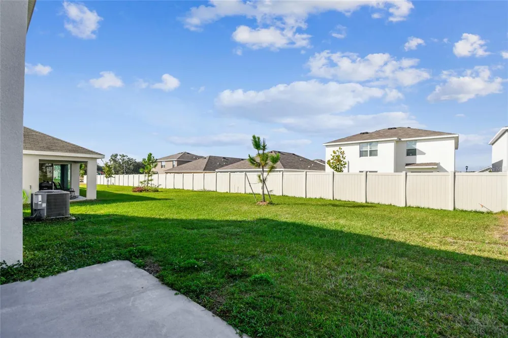 9208 MISSION BAY PLACE Tampa, FL 33637