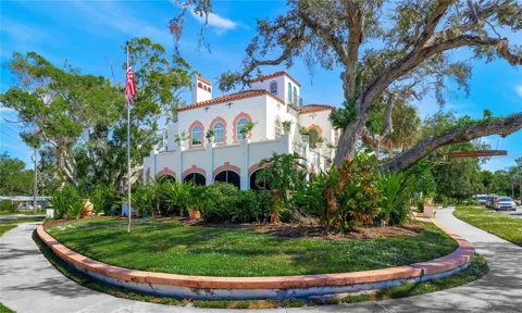 2830 BAY SHORE CIRCLE