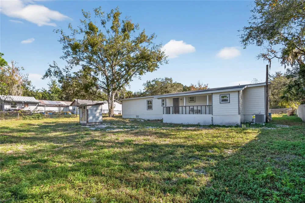 40415 COUNTRY ROAD Eustis, FL 32736