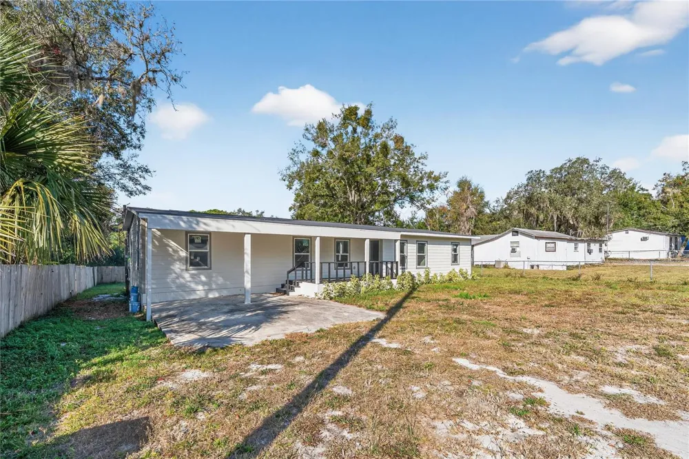 40415 COUNTRY ROAD Eustis, FL 32736