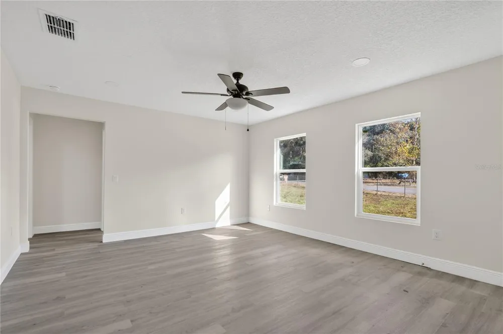 40415 COUNTRY ROAD Eustis, FL 32736