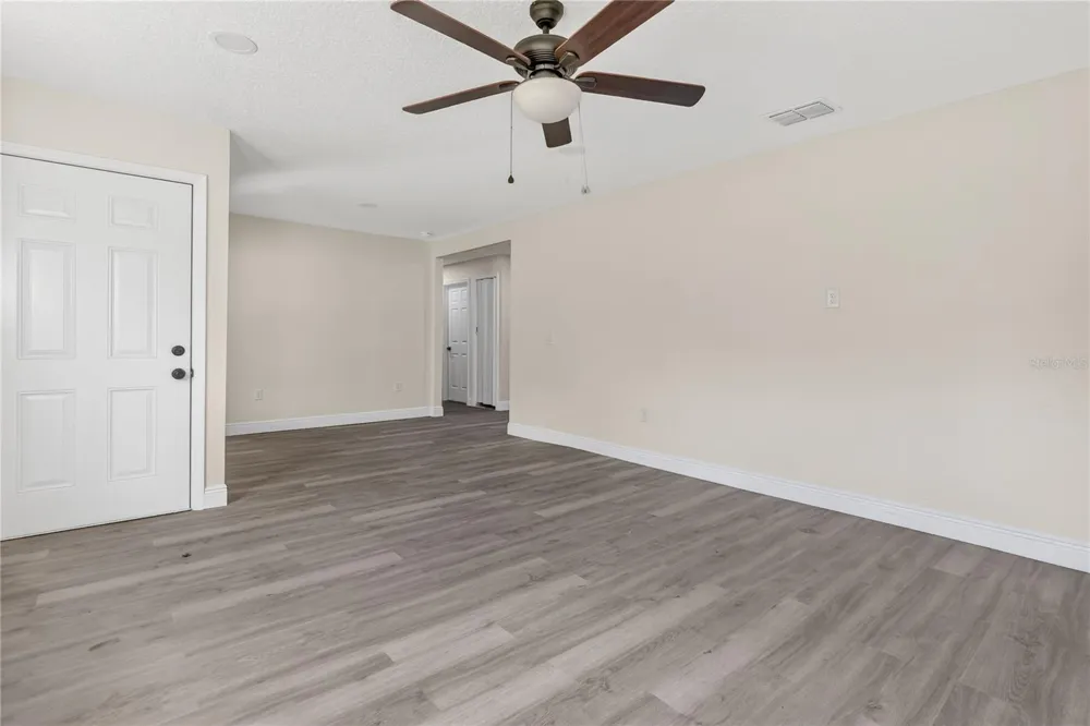 40415 COUNTRY ROAD Eustis, FL 32736