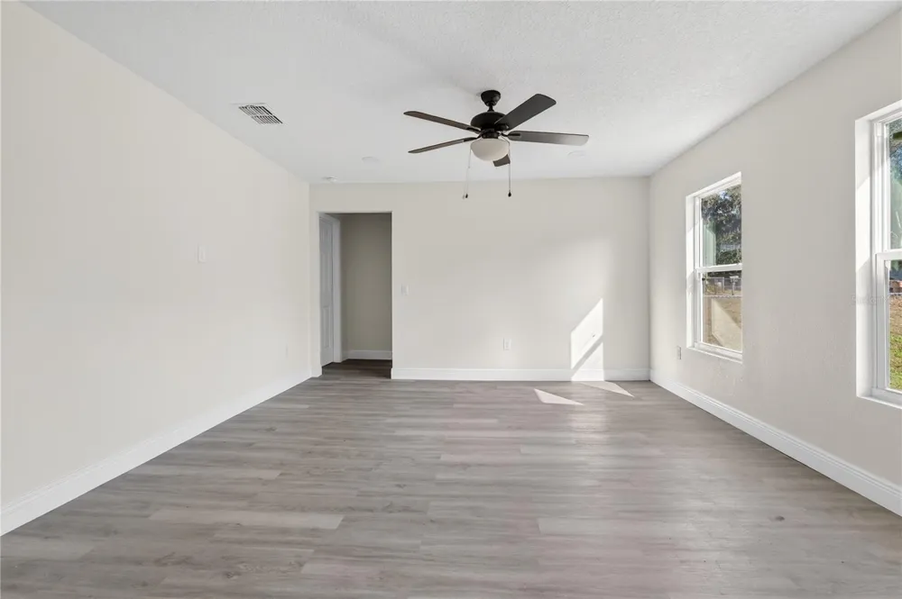 40415 COUNTRY ROAD Eustis, FL 32736