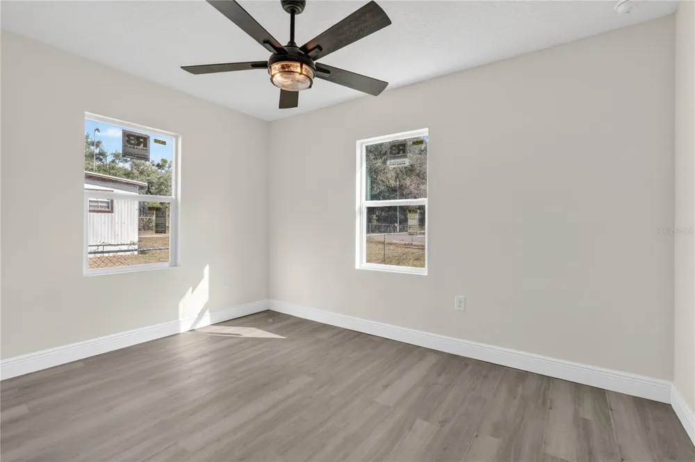 40415 COUNTRY ROAD Eustis, FL 32736