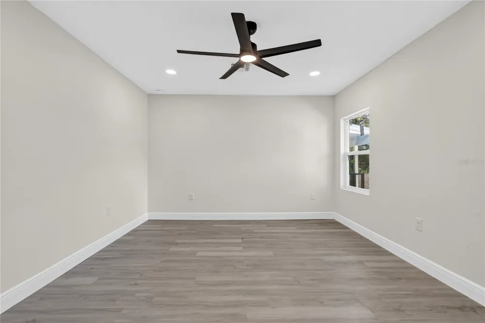 40415 COUNTRY ROAD Eustis, FL 32736