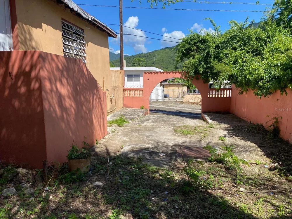 2 CALLE Guayama, PR 00784