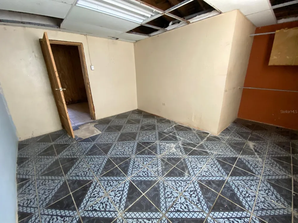 2 CALLE Guayama, PR 00784