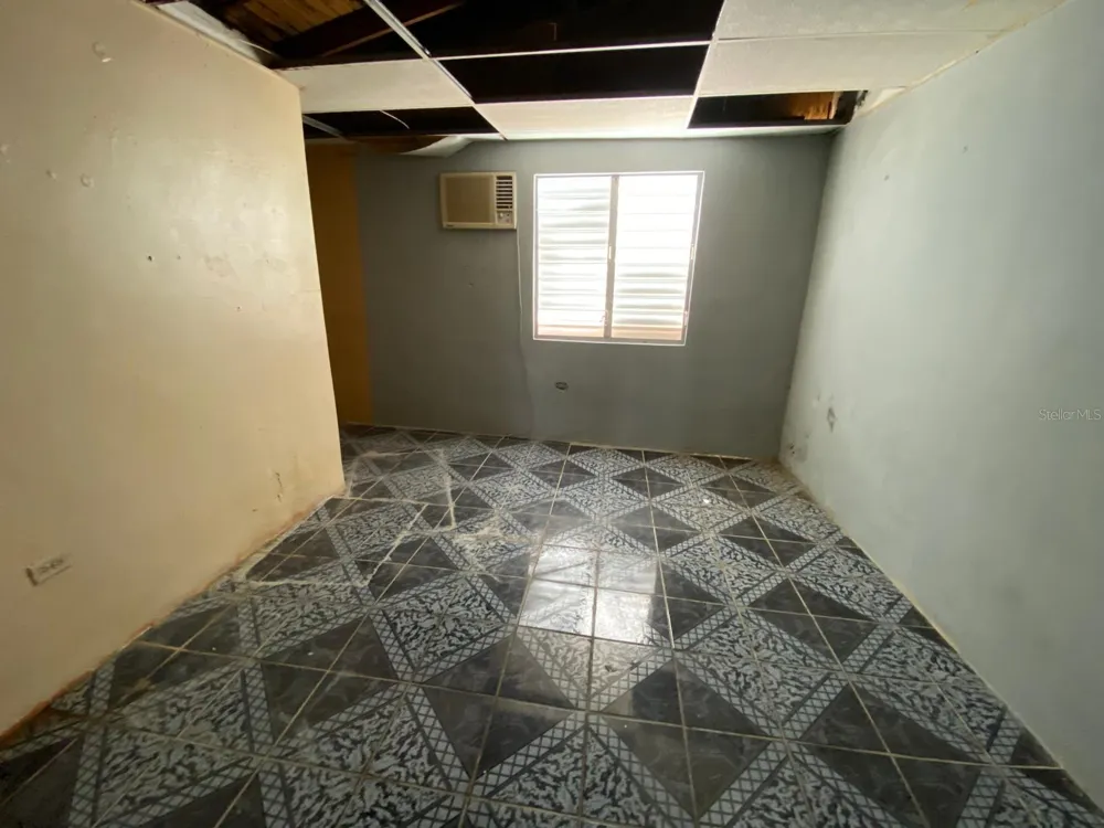 2 CALLE Guayama, PR 00784