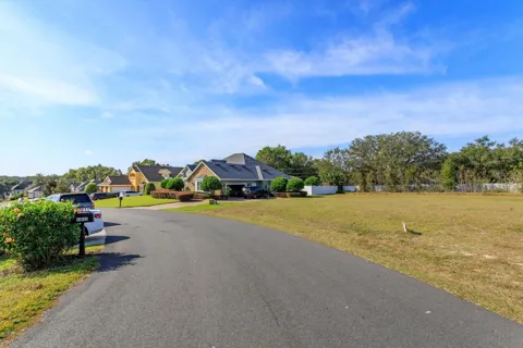 1004 MYRTLE BREEZES COURT