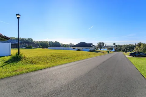 1013 MYRTLE BREEZES COURT