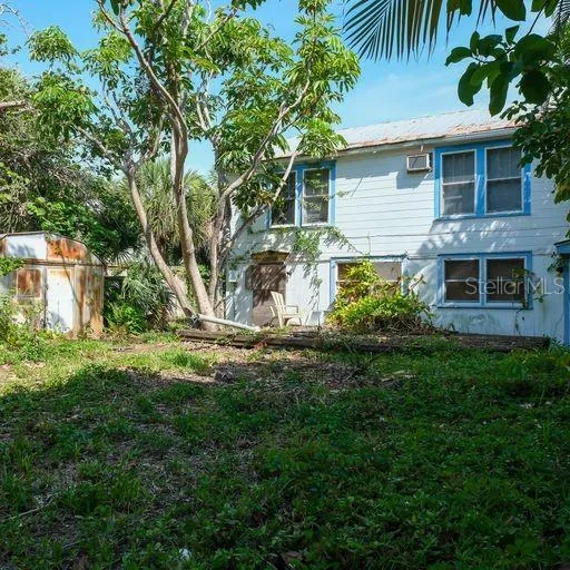106 S 11TH Bradenton Beach, FL 34217