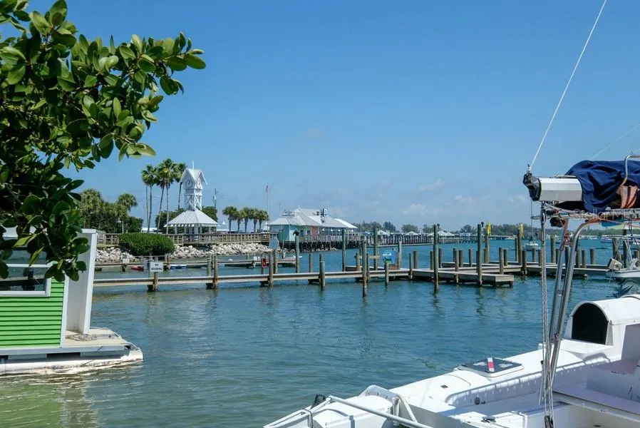 106 S 11TH Bradenton Beach, FL 34217
