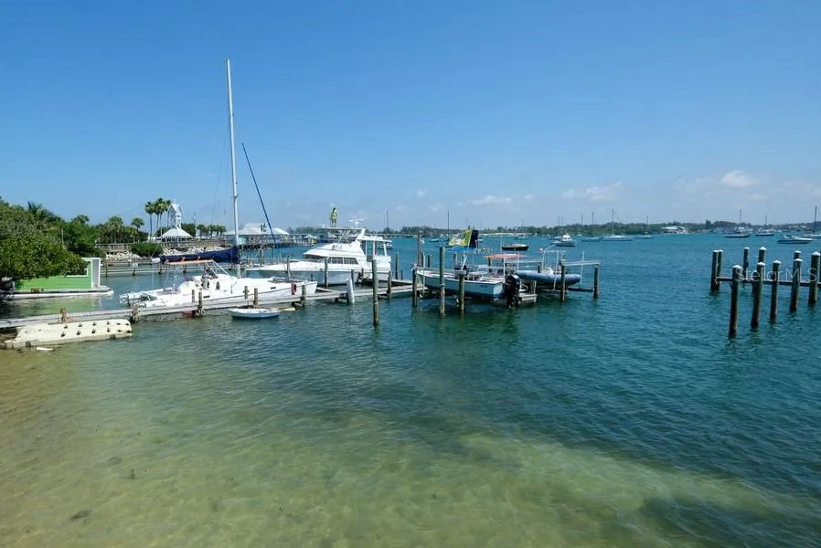 106 S 11TH Bradenton Beach, FL 34217