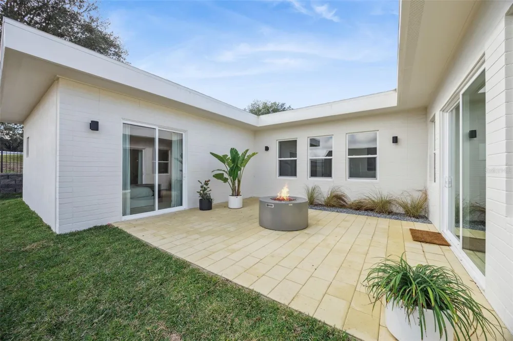 438 SKYFIELD COURT Lady Lake, FL 32159
