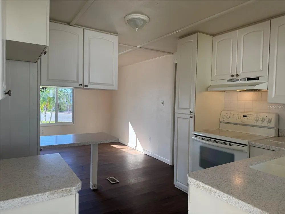 61 5TH AVENUE Venice, FL 34285