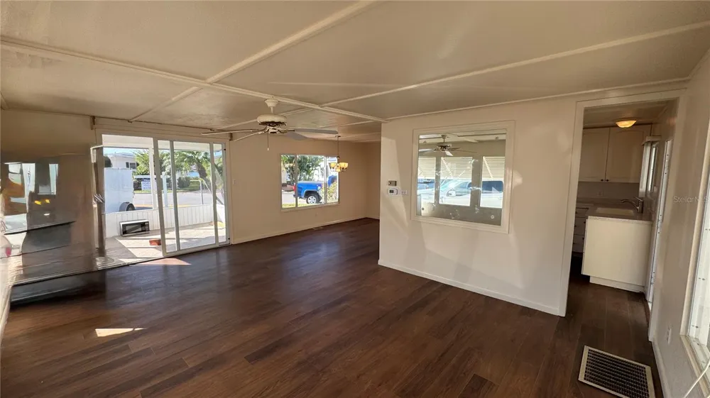 61 5TH AVENUE Venice, FL 34285