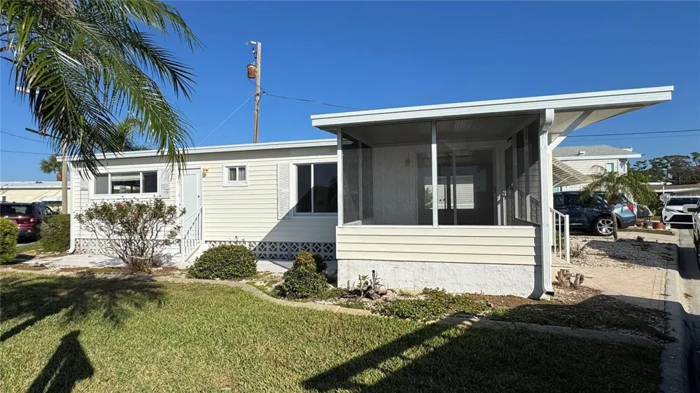 61 5TH AVENUE Venice, FL 34285