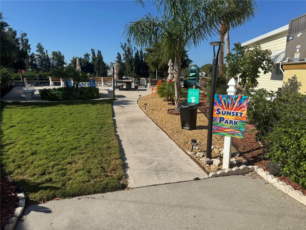61 5TH AVENUE Venice, FL 34285