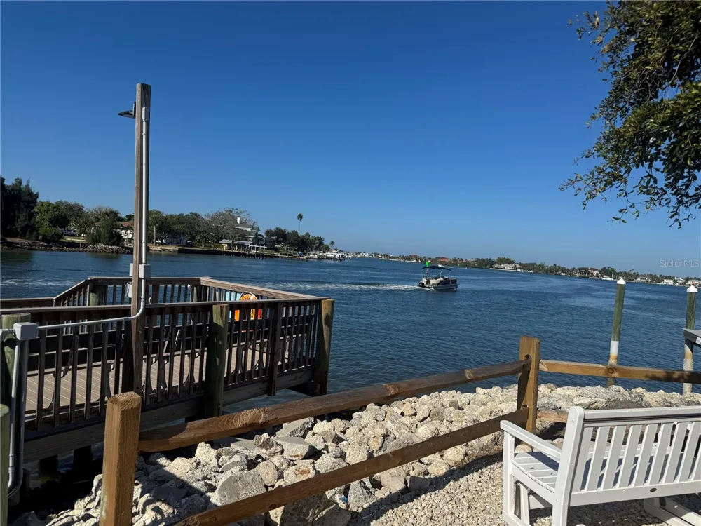 61 5TH AVENUE Venice, FL 34285