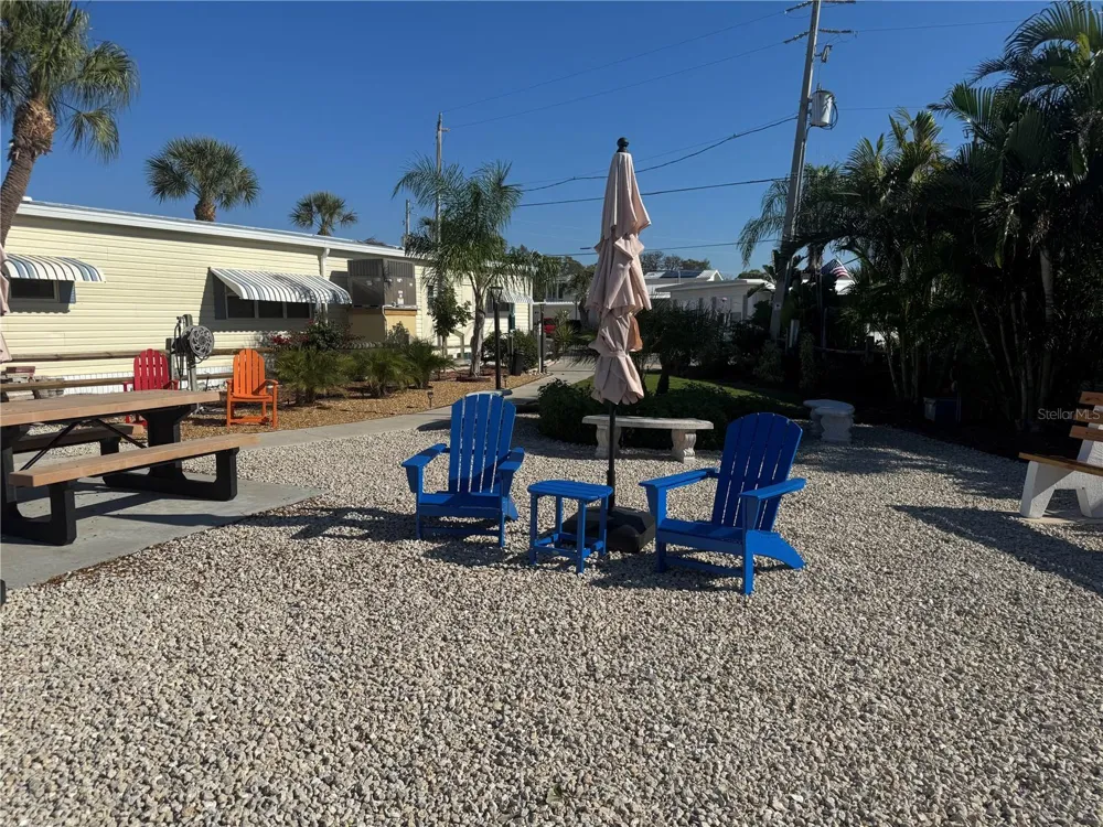 61 5TH AVENUE Venice, FL 34285