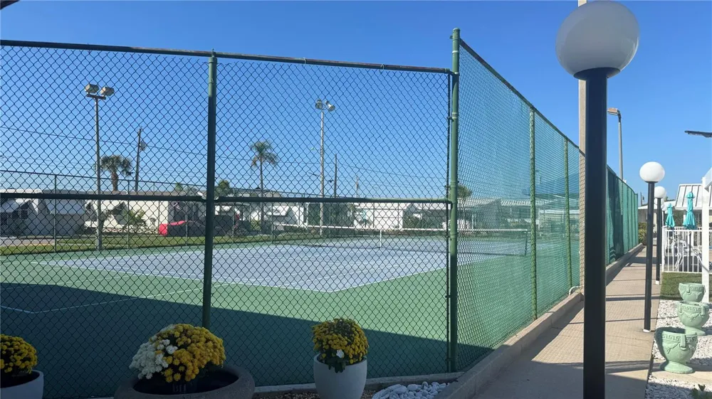 61 5TH AVENUE Venice, FL 34285