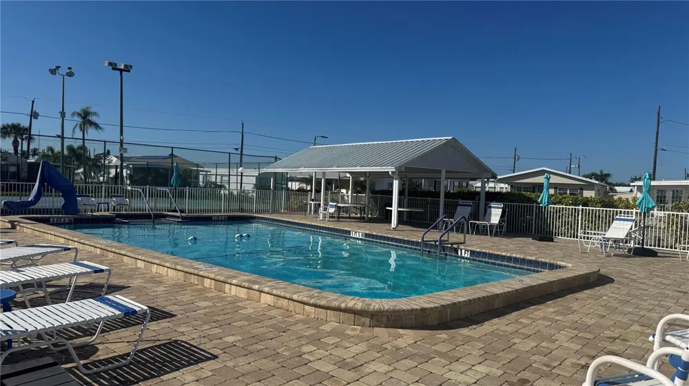 61 5TH AVENUE Venice, FL 34285